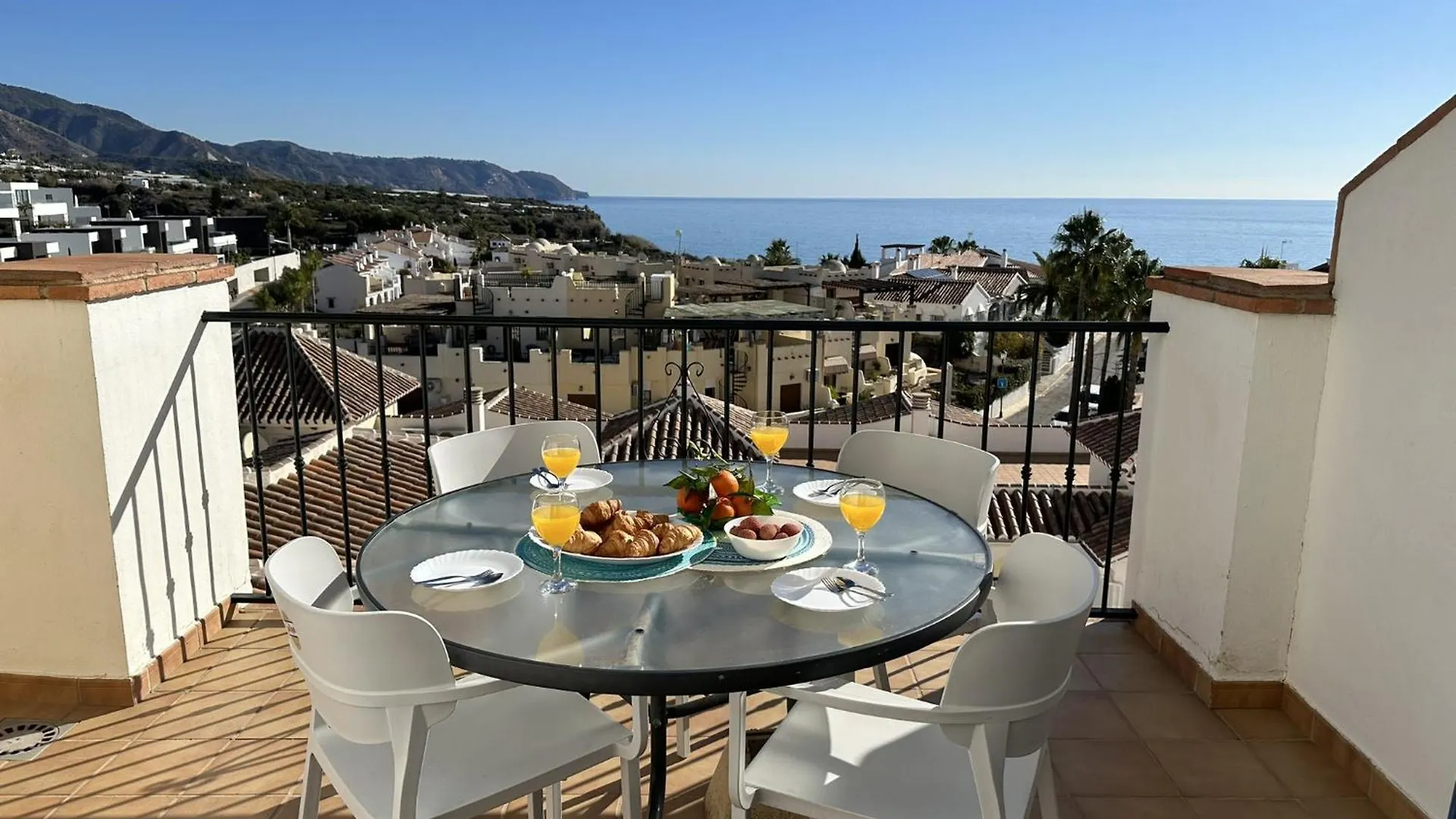 Nerja Paradise Rentals - Apt Chimenea C2D